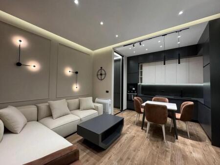 Super ap 1+1 tek rruga e kavajes kompleksi ( delijorgji )