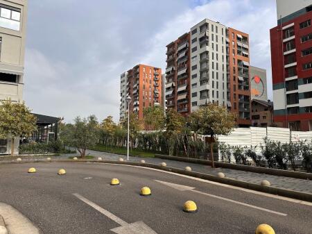 JEPET ME QIRA AMBIENT KOMERCIAL PER ZYRA APO AKTIVITET BIZNESI TEK KOMPLEKSI ASL/PEDIATRIA !