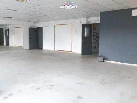 Locale In Affitto Presso Dritan Hoxha (ID BL2167) Tirane