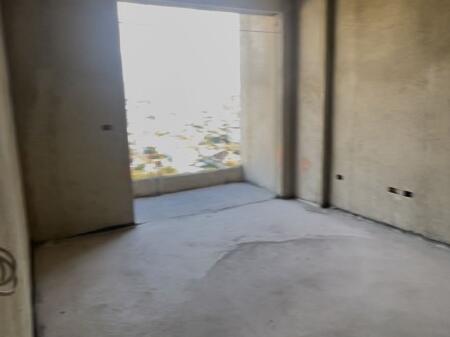 Shitet apartament 2+1, Univers City