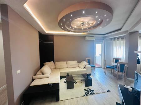 Jepet me qira 1+1 KOMUNA E PARISIT 650€