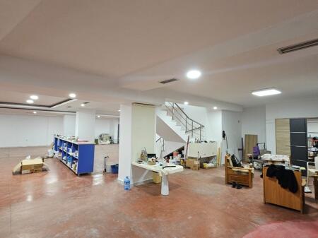 Magazine 450 m2, Jordan Misja!