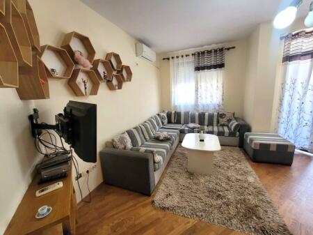 🏠 Jepet me Qira Apartament 1+1 në Fresk!