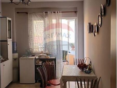 Apartament me qera 2+1 tek Rruga Elbasanit