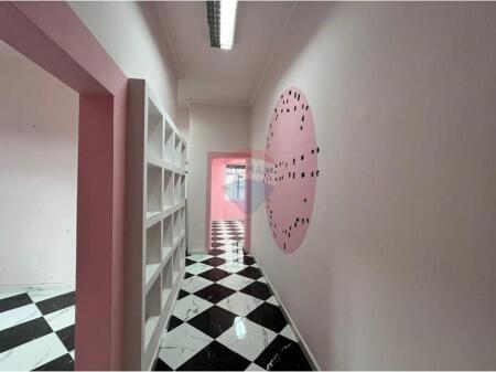 Zyre me qira ne Bllok   !