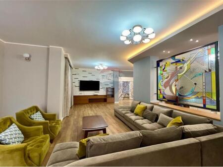 kat vile me qera , 4+1 tek Bill Klinton