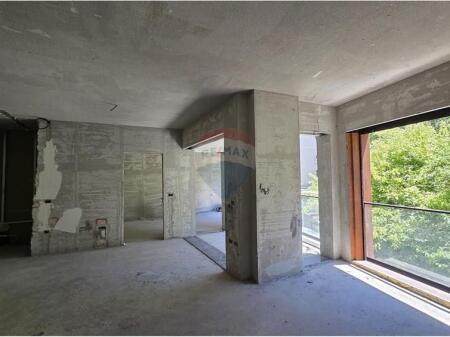 For sale 2+1 + Parking at Air Albania Stadium!