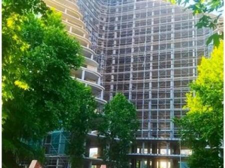 Shitet Apartament 3+1+3 tek Ish Ekspozita