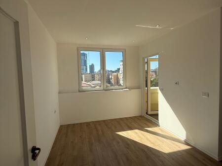 APARTAMENT 1+1 PER SHITJE PRANE QENDRES