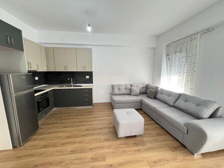 Jepet me qera Apartament 1+1 Ali Demi
