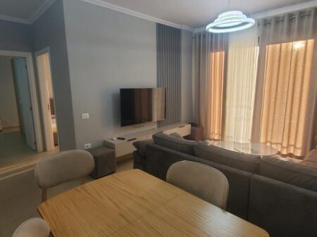 ✨ Jepet me qira apartament luksoz 2+1+2+verande me post parkimi – pranë Hotel “Radisson”
