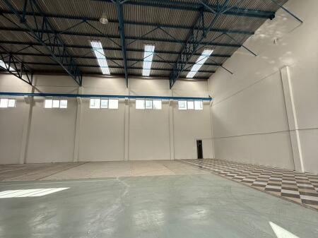 WAREHOUSE 850M2 FOR RENT ON THE TIRANA-DURRËS HIGHWAY