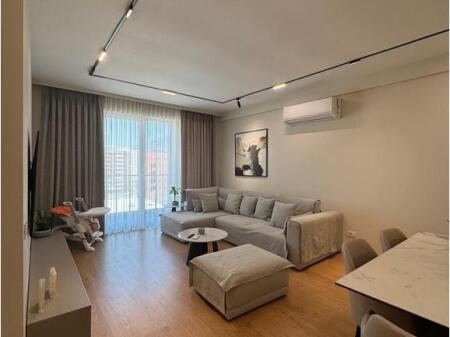 VENDIAMO APPARTAMENTO 1+1 VICINO AL NUOVO MERCATO! 180.000 €