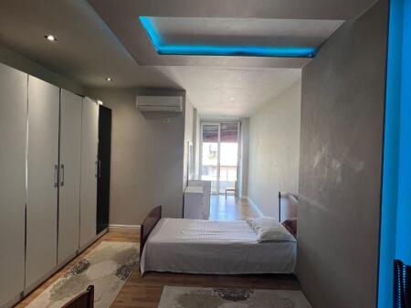 Appartamento 2+1+1 con Balcone in Affitto