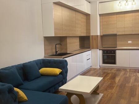 Jepet me qera apartament 1+1 tek Grand Gallery