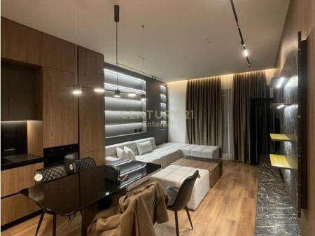 Apartament 1+1 Me Qira në Square 21, 900€