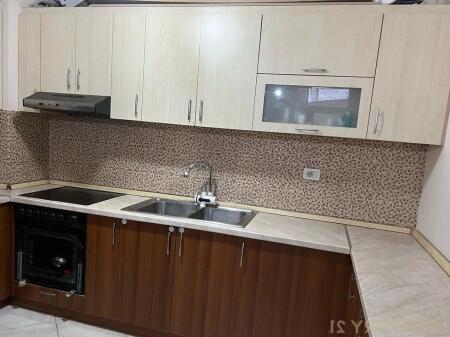 Apartament 1+1 me qira, tek Petro Nini Luarasi