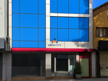 JEPET AMBIENT BIZNESI ME QERA 290 M2 "MYSLYM SHYRI,DREJTORIA POLICISE" 42000 EURO