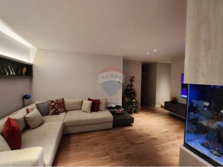 Vendesi Appartamento 2+1 +2 vicino al Mercato Nuovo