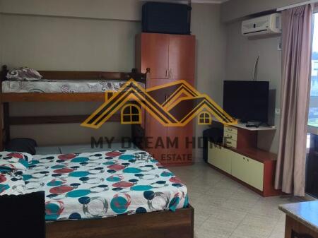 JEPET ME QIRA GARSONIERE NE PLAZH DURRES !