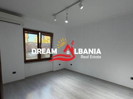 Ambient Zyre ( Ap 2+1 ) qera ne Rr e Durresit (ID 42611346)