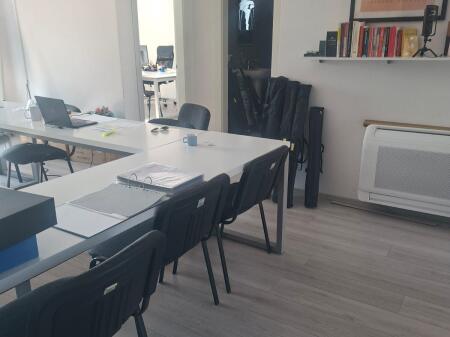 AMBIENT PER ZYRA ME QIRA MYSLYM SHYRI