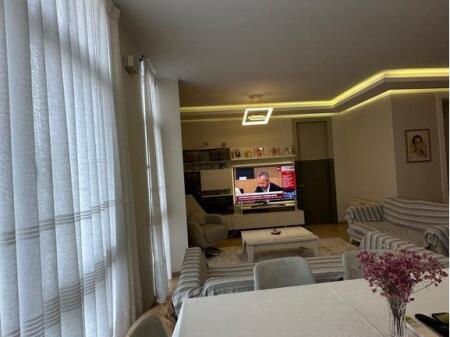 Shitet Apartament 2+1+2, Kompleksi KIKA 2, Komuna e Parisit