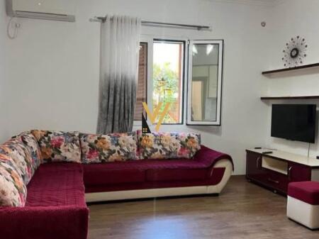 VENDESI UNA CASA SU DUE PIANI IN AFFITTO A SELITE 550 EURO