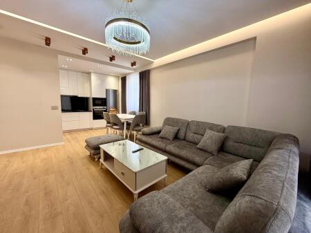 2+1+2 IN AFFITTO, LAGO ASCIUTTO