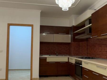 Appartamento 2+1+2 in vendita Yzberisht (Te Lin) Prezzo 155.000 Euro