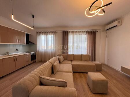 Appartamento 2+1 in affitto all'ingresso della residenza 'Kodra e Diellit' 800 € /Mese