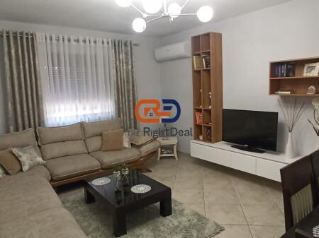 Tek 5 Majit, Shitet Vile 2 Kate Totalisht E Investuar!!