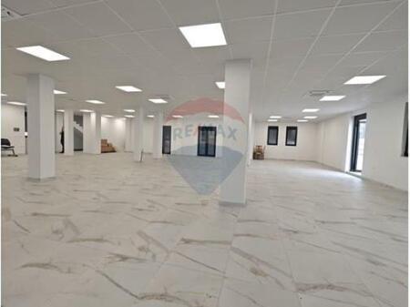 AMBIENTE COMMERCIALE IN AFFITTO TEG !