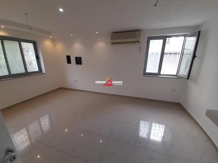 Zyrë me qera ne Rrugen e Bogdaneve prane Ambasades Polake, Tiranë (ID 4261117)