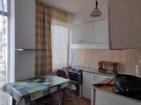 GARSIONERE 26000 LEKE.ISH TREGU ELEKTRIK,PRANE BAR BRITANIKU