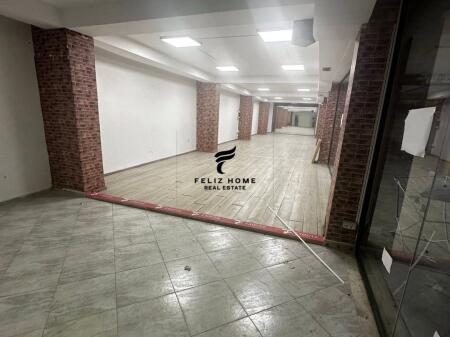 LOCALE IN AFFITTO 150 M2 21 DICEMBRE 700 EURO