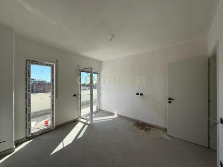 Apartament 2+2 në shitje në Golem, Durrës - 132000€ | 118 m²