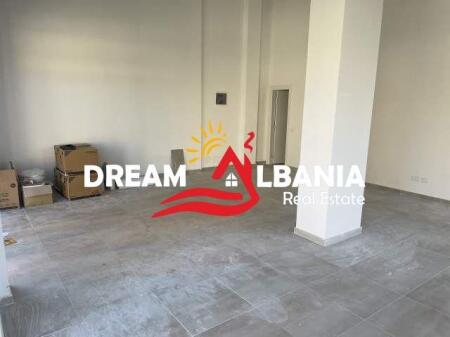 Ambjent biznesi me qera te Rr.Dibres prane spitalit Nene Tereza (ID 42711046)