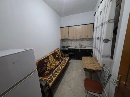5 Maji Jepet Apartament 1+1 Me Qera