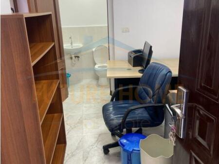 Qira, Ambient Biznesi, Rruga Fortuzi 250 €,OPP50233