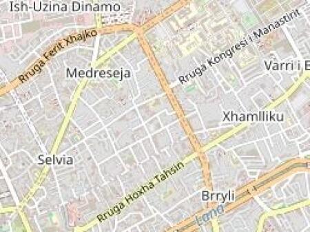 Locale commerciale/negozio in vendita, in Via Qemal Stafa, 400000 EURO