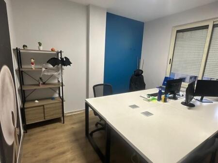 UFFICIO IN AFFITTO 80M2 BLOCCO 250.000 LEKE