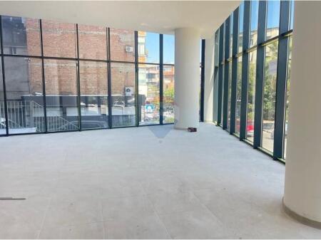 Business Unit Corner for Sale!