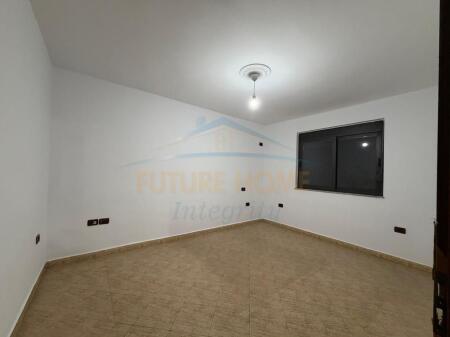 Shitet, Apartament 2+1, Rruga e Elbasanit, Tiranë.