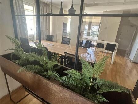 🏢 Ufficio Moderno in Affitto – Bllok, Tirana