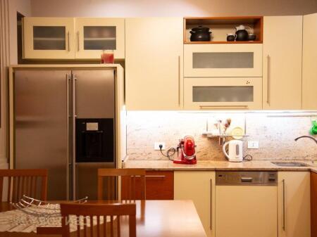 Jepet me Qira Apartamenti 3+1+2 tek Myslym Shyri