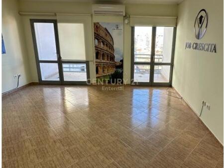 UFFICIO IN AFFITTO A ZOGU I ZI 900 € /Mese Sup. Totale 113m2