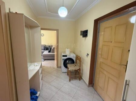 APPARTAMENTO 1+1 IN VENDITA A ALI DEM, VICINO ALLA SCUOLA KUSHTRIMI I LIRISE.