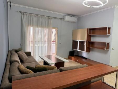 Appartamento 2+1 In Affitto in Via Mine Peza 600 € /Mese