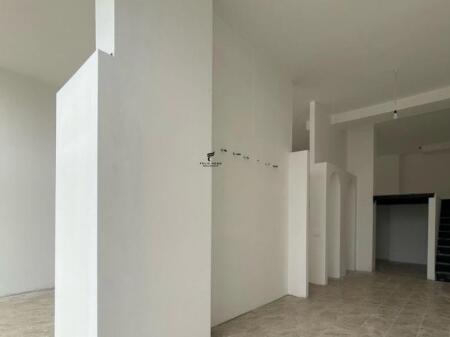 VENDESI COMMERCIALE IN VENDITA 127 M2 EX CAMPO DI AVIAZIONE 270.000 EURO